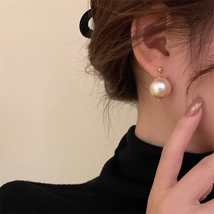 レディースピアス コットンパール風大粒玉スタッドピアス