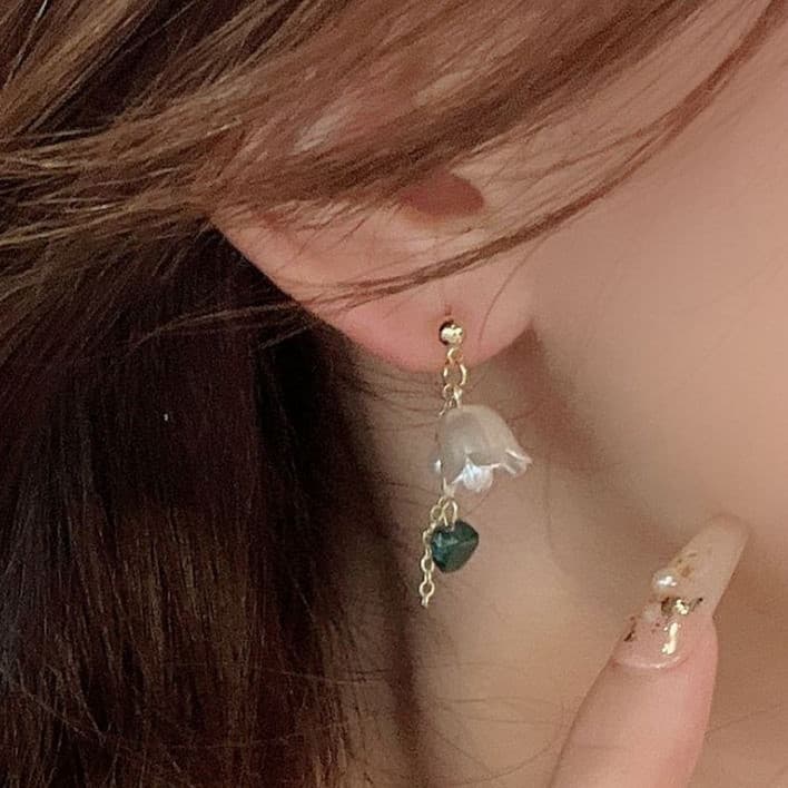 ピアスレディース フック式白花パール調ピアス 上品可愛い結婚式用