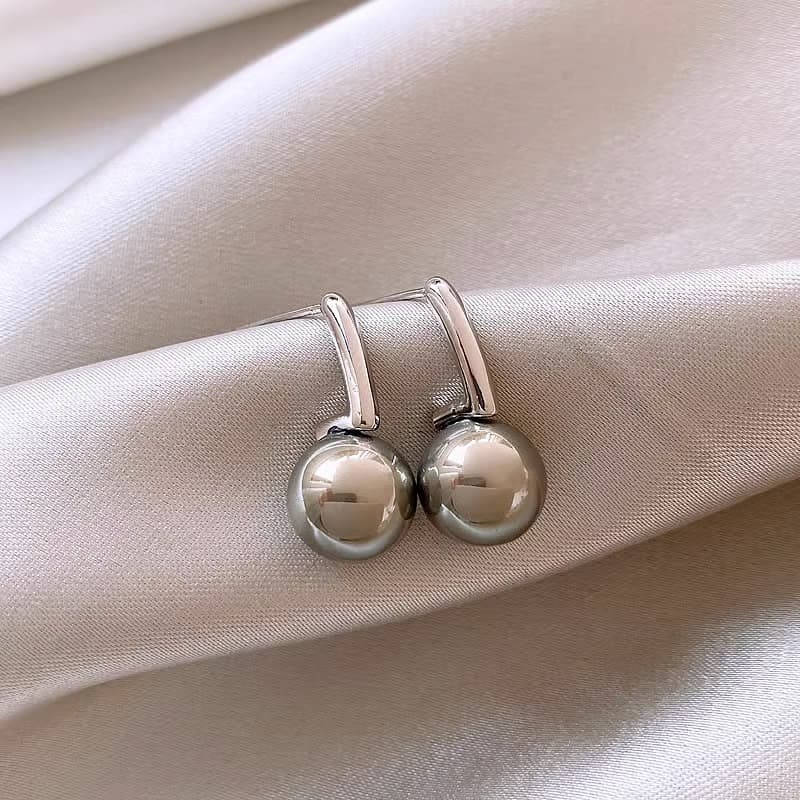 レディースピアス 大粒パールモチーフスタッドピアス