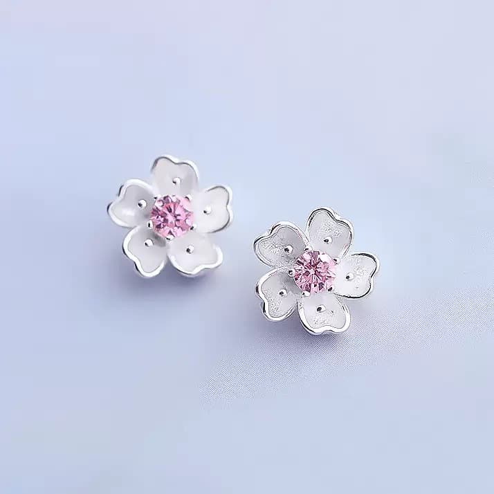 レディースピアス 桜モチーフ輝く一粒ジュエル花型スタッドピアス