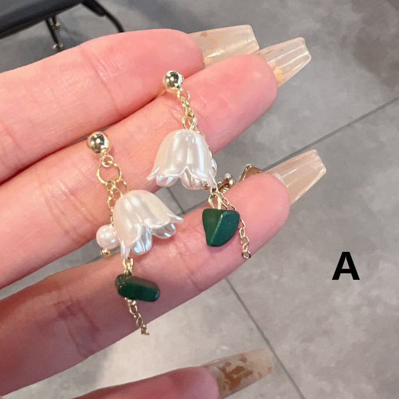 ピアスレディース フック式白花パール調ピアス 上品可愛い結婚式用